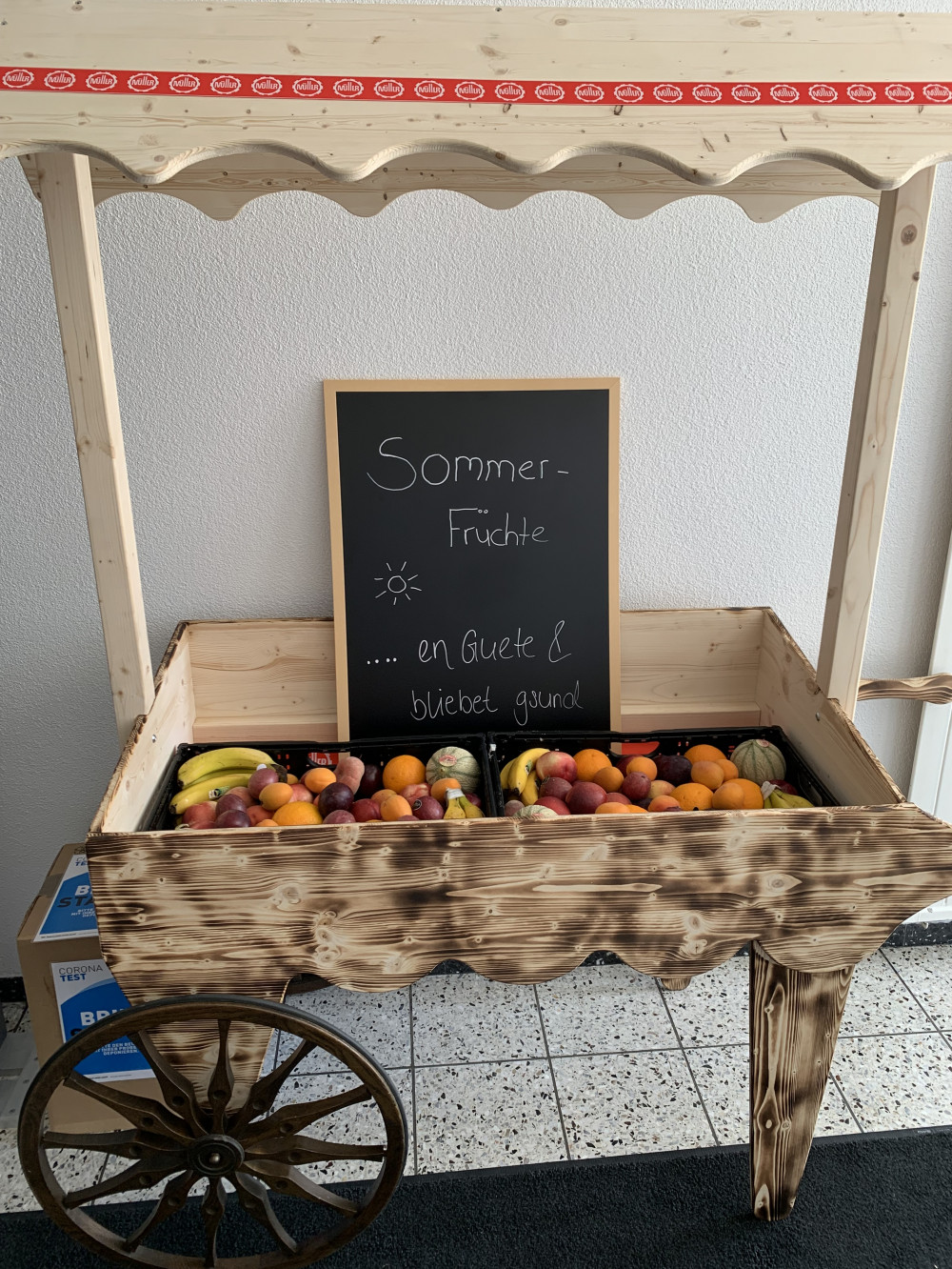 Sommerfrüchte für die Mitarbeitenden am Standort Frick 🍌🍊